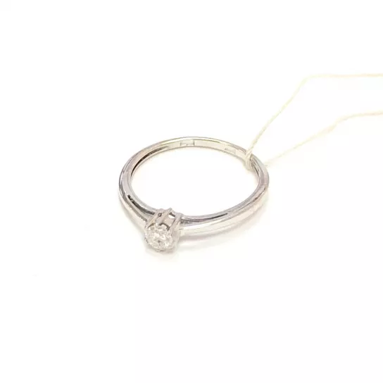 Кольцо с бриллиантами из золота